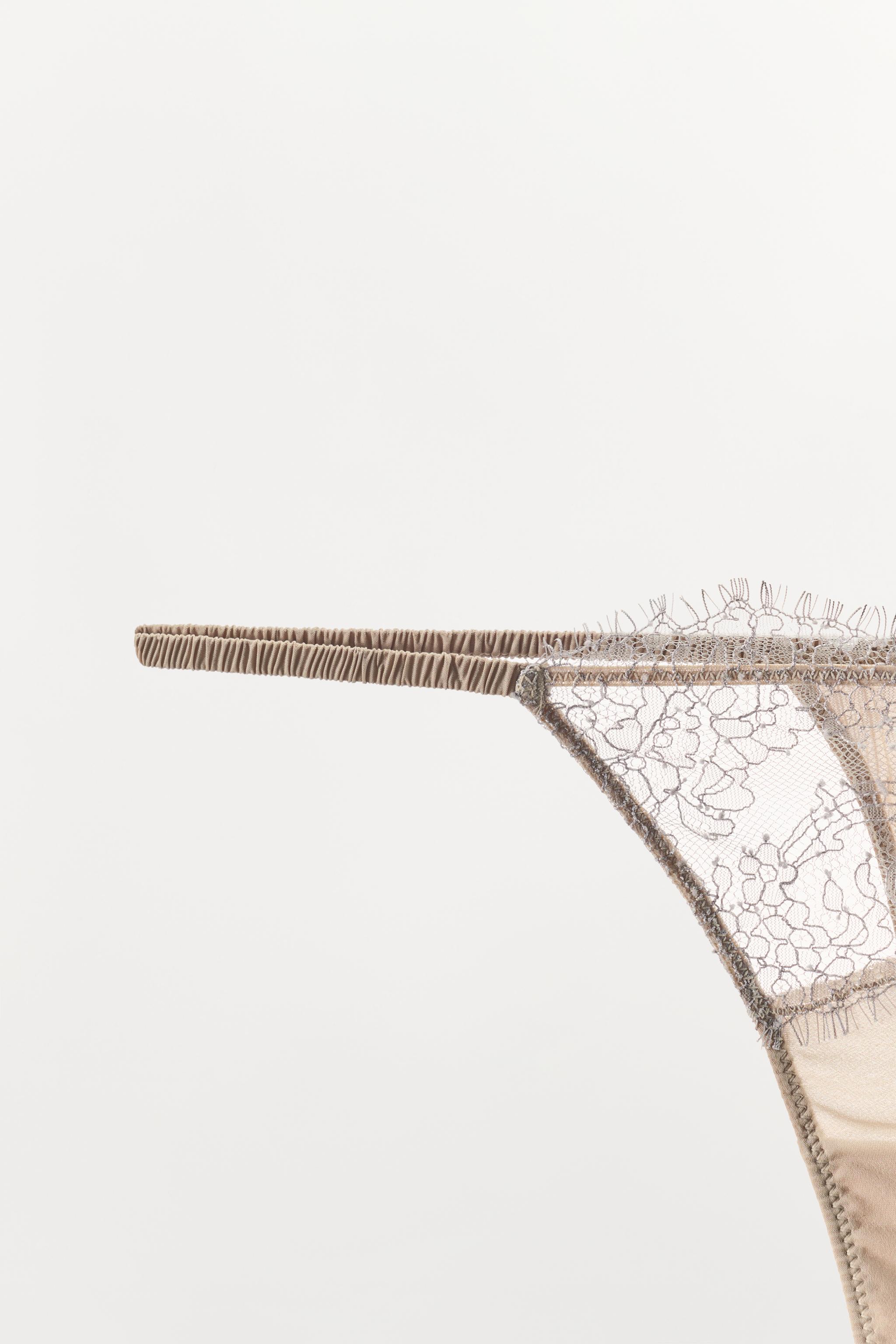 COMBINATION LACE THONG